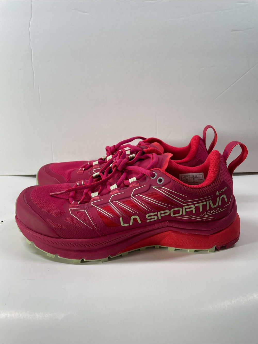 La Sportiva Jackal GTX Womens Sz 7 Waterproof Trail Running Shoes Hiking Pink Gy